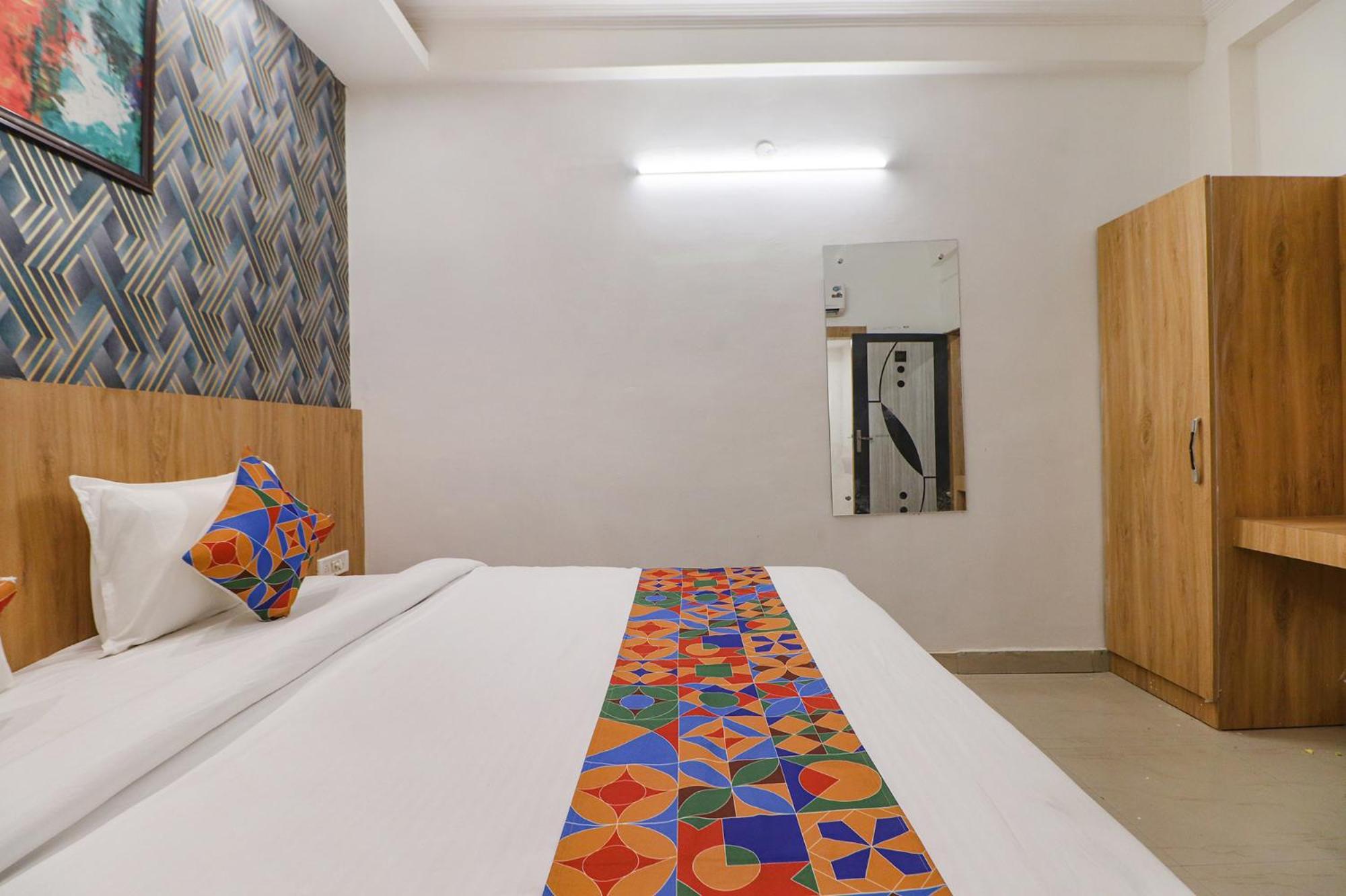 Fabhotel Rainbow Villa Near Igi Airport Nueva Delhi Exterior foto