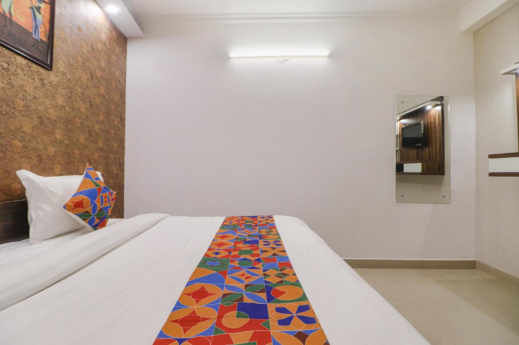 Fabhotel Rainbow Villa Near Igi Airport Nueva Delhi Exterior foto