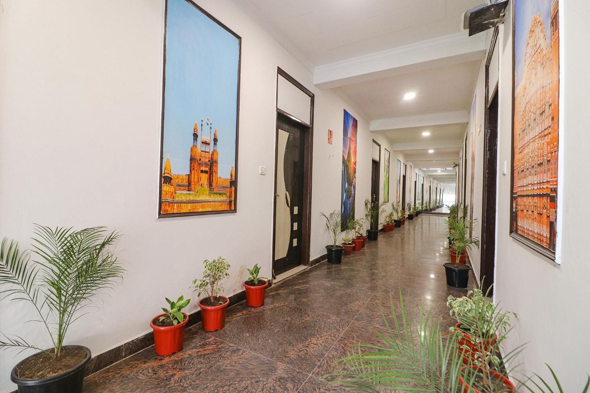 Fabhotel Rainbow Villa Near Igi Airport Nueva Delhi Exterior foto